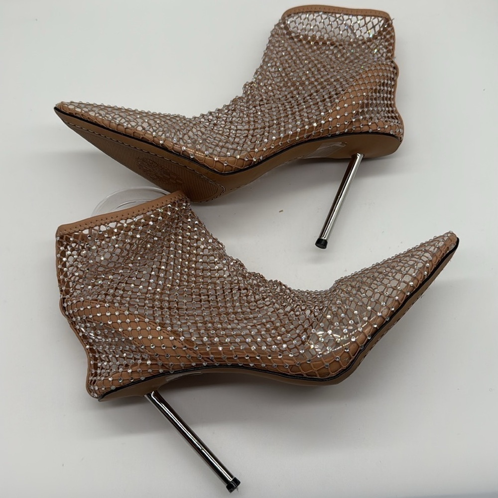 Vince Camuto Beige Kiskia Fishnet Pointy Toe Booties Size 9 - Picture 7 of 7